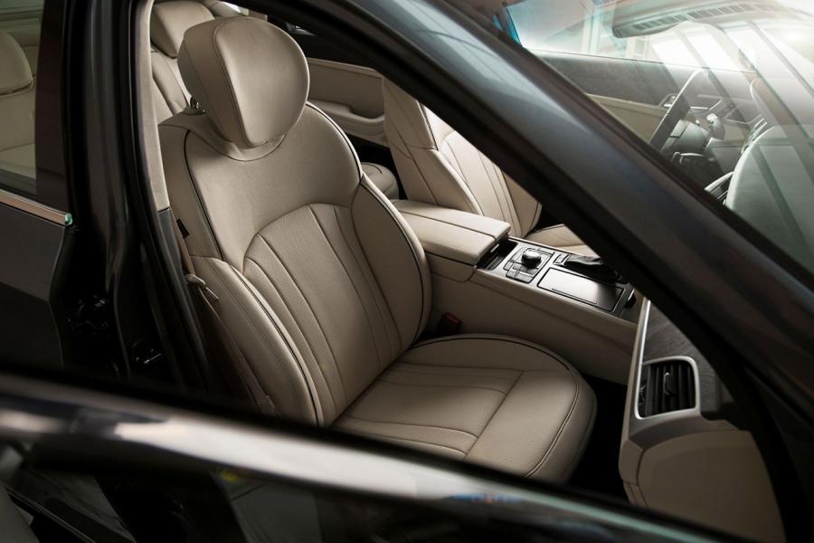Интерьер Hyundai Genesis 2014 года  (NA) (фото 5 из 105)